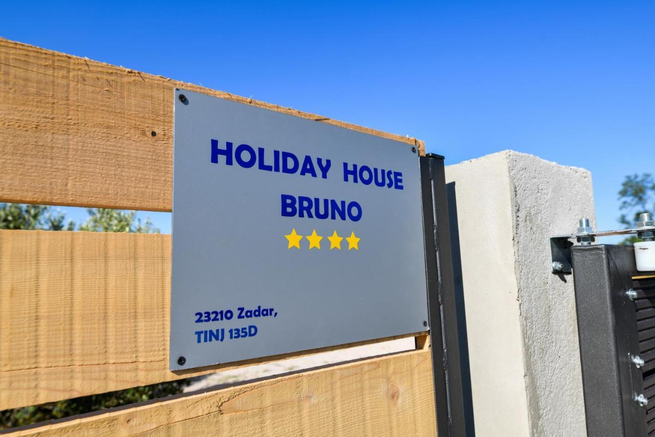 Wonderful Holiday House Bruno With Heated Pool Задар Екстериор снимка